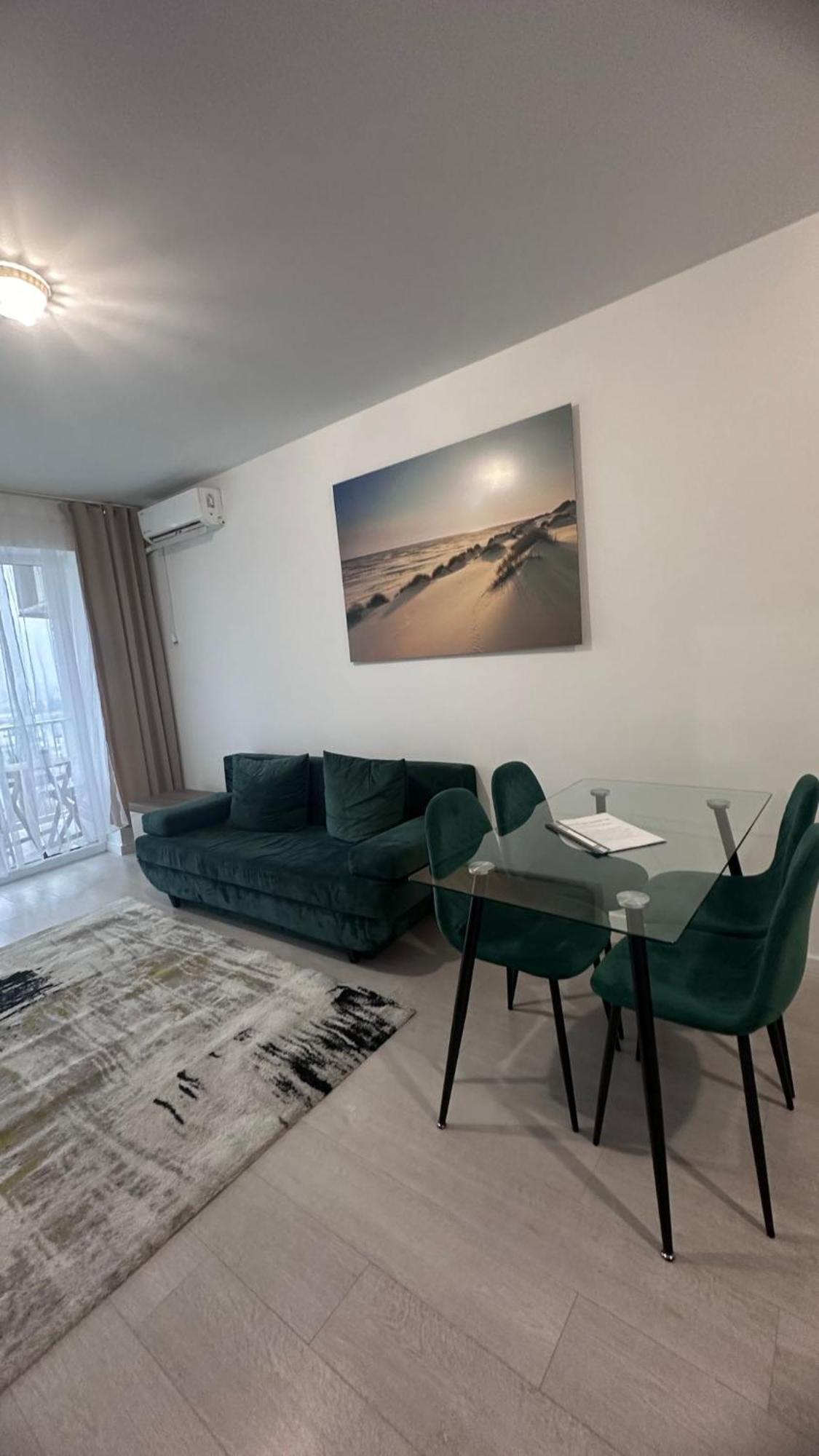 Chris Holiday Oradea Exterior photo